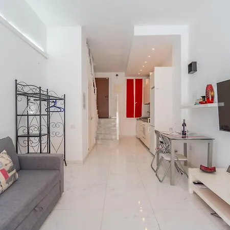 2 Bedrooms Altamar En Playa De Americas Apartamento Arona (Tenerife)