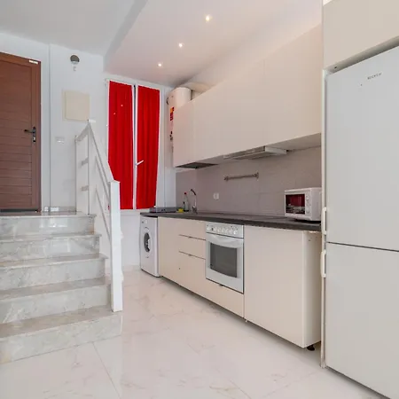 2 Bedrooms Altamar En Playa De Americas Apartamento Arona (Tenerife)
