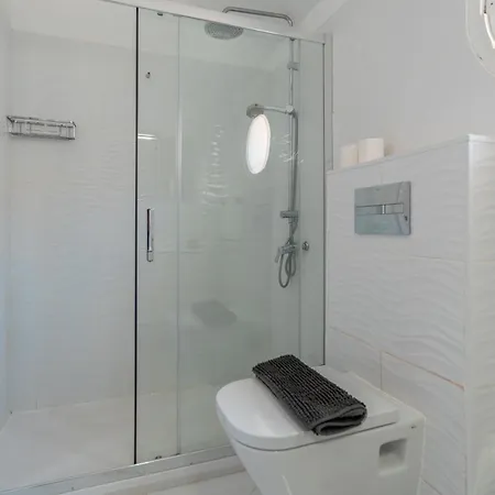 아파트 2 Bedrooms Altamar En Playa De Americas