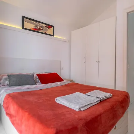 아파트 2 Bedrooms Altamar En Playa De Americas *